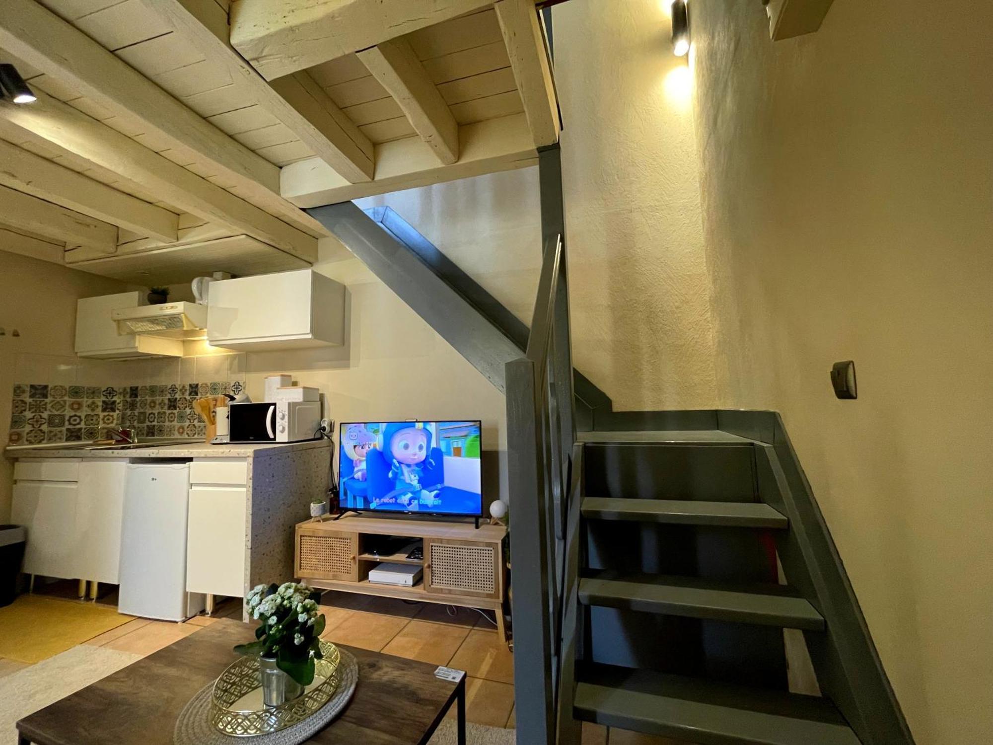 "Sainte Valiere", Appartement Calme Sur Cour Privative, Невер Екстериор снимка